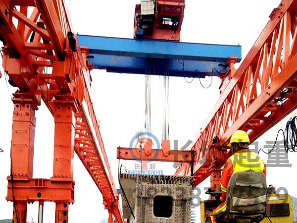 光伏辅助供电形式的架桥机提高作业效率