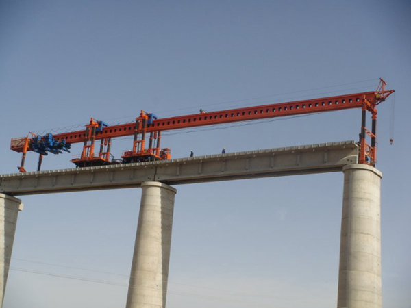 西藏山南70T/30M架桥机厂家单导梁架桥机