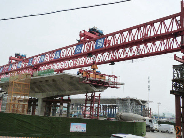 河南鹤壁架桥机厂家定期进行检查