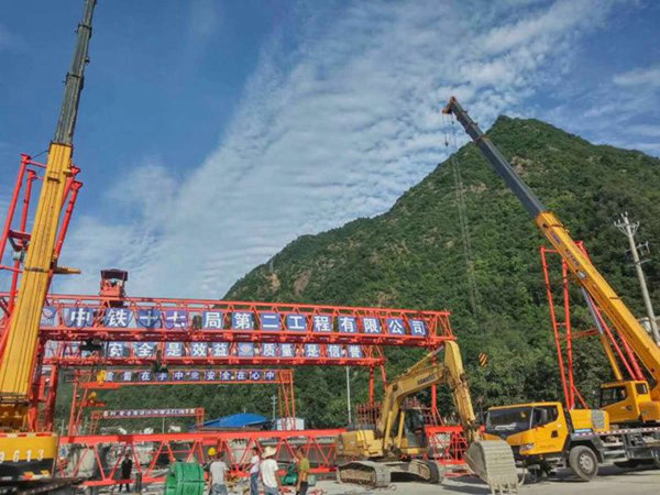 四川凉山门式起重机厂家正确绕线钢丝绳