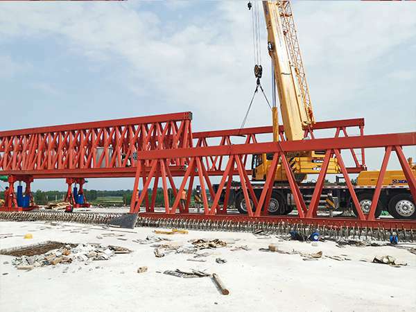 广西南宁架桥机租赁厂家QJ100T-30M