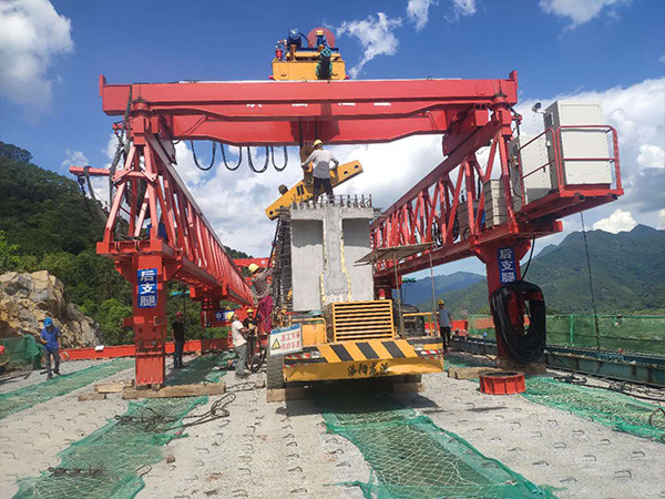  山东青岛架桥机厂家租赁销售160T架桥机